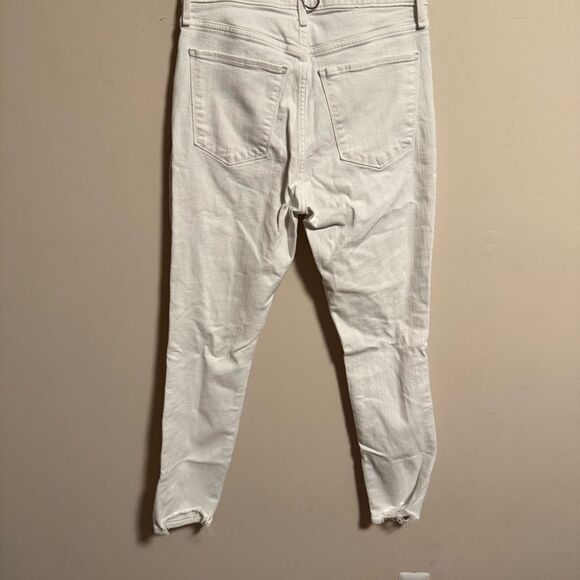 Abercrombie & Fitch The Super Skinny High Rise White Distressed Jeans Size 6 28R - Picture 3 of 6